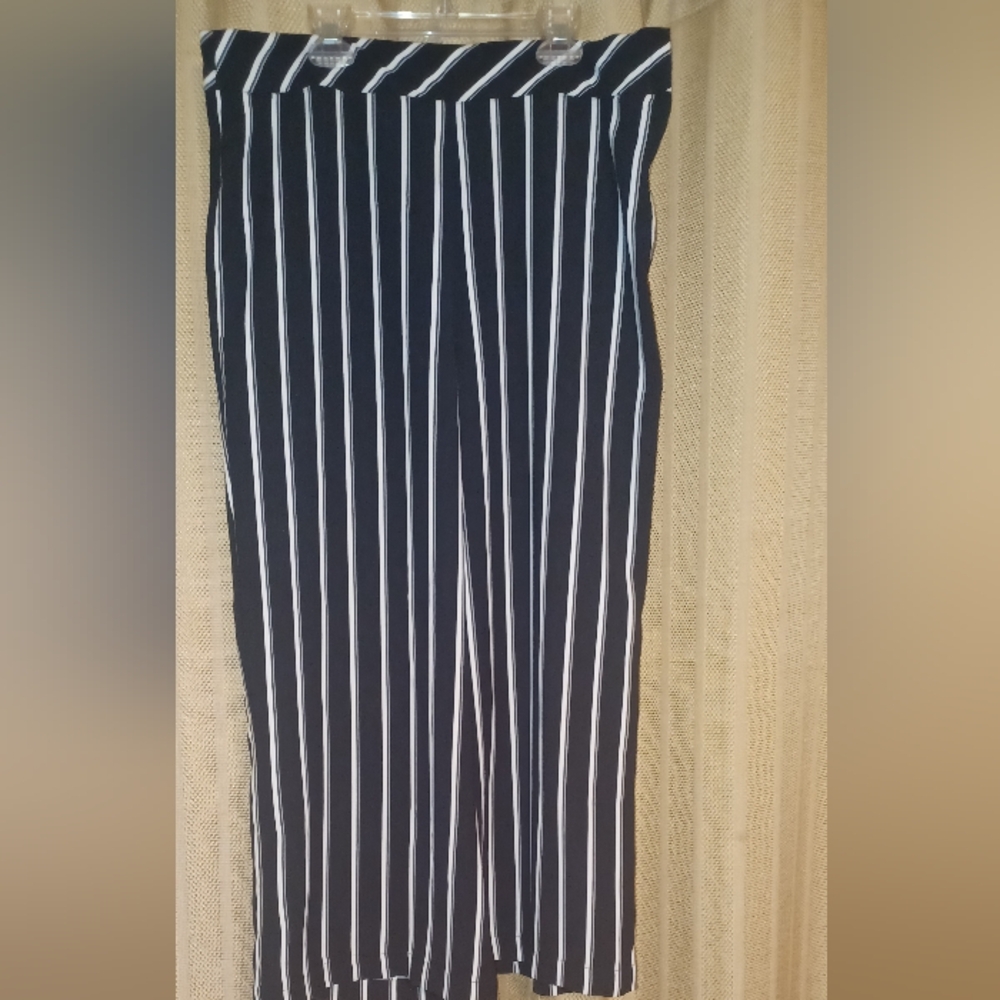 H&M woman's pants.